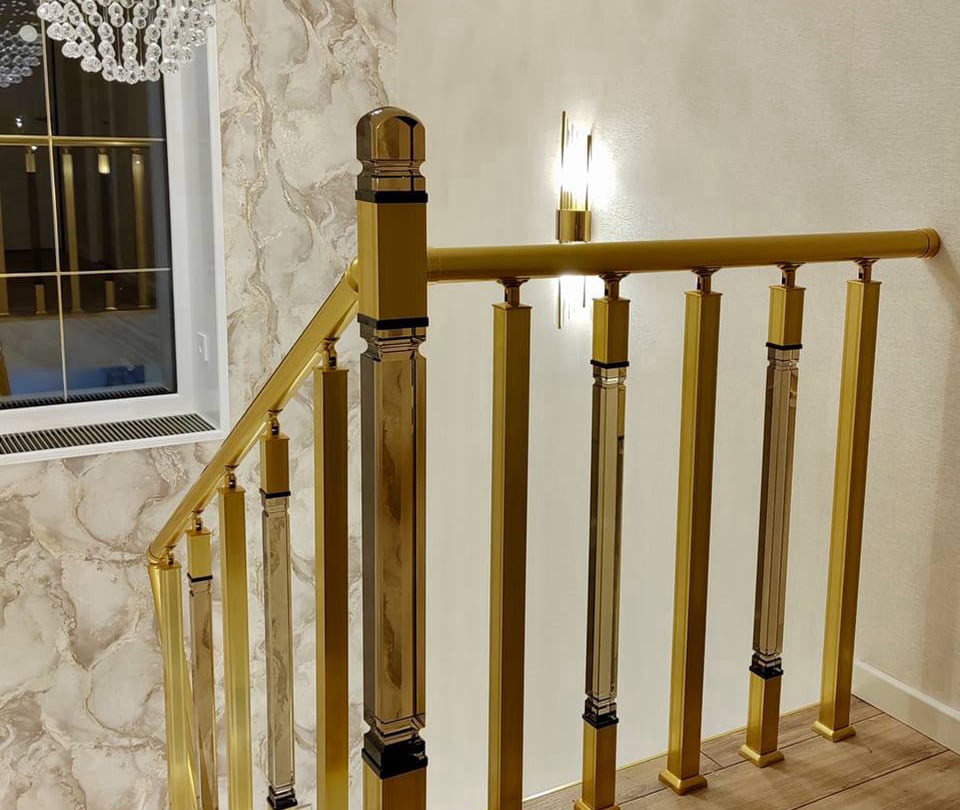 pleksi merdiven korkuluk, şeffaf merdiven korkuluğu, pleksi korkuluk modelleri, modern merdiven korkuluğu, pleksi merdiven küpeşte, cam görünümlü korkuluk, lüks merdiven korkuluğu, iç mekan pleksi korkuluk, merdiven korkuluk fiyatları, özel tasarım pleksi korkuluk