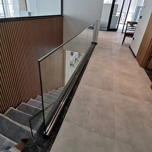 camlı korkuluk, cam küpeşte, şeffaf korkuluk, temperli cam korkuluk, lamine cam korkuluk, balkon cam korkuluk, merdiven cam korkuluk, cam korkuluk fiyatları, bazalı cam korkuluk, kanallı cam korkuluk, spider cam korkuluk, cam tutucu, alüminyum cam korkuluk, paslanmaz cam korkuluk, camlı trabzan, modern cam korkuluk, çerçevesiz korkuluk, cam korkuluk modelleri, cam korkuluk montajı, galeri boşluğu korkuluk