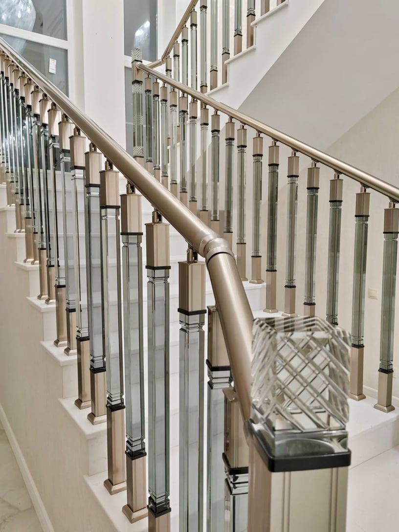 pleksi korkuluk, şeffaf küpeşte, merdiven korkuluğu, pleksi dikme, kristal korkuluk, pleksi trabzan, ışıklı korkuluk, pleksi baba, akrilik korkuluk, merdiven dikmesi, şeffaf trabzan, ledli korkuluk, pleksi küpeşte, lüks korkuluk, modern korkuluk, pleksi modelleri, cam korkuluk, balkon korkuluğu, pleksi aksesuar, pleksi montaj